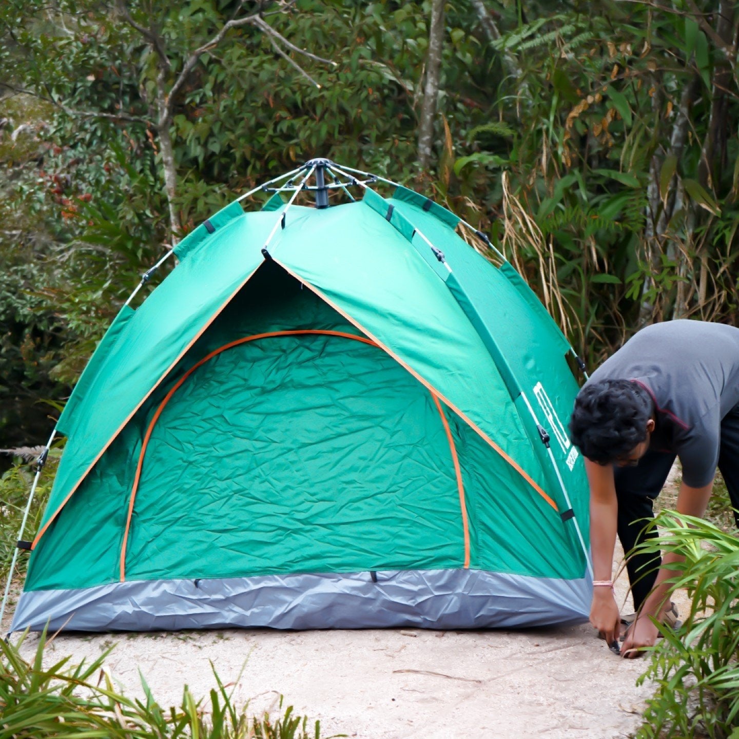 3 Secs Tent (UK, DNB)
